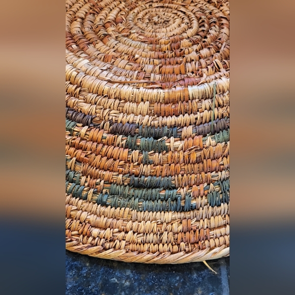 Amazing Ornate Woven Native American Wedding Ceremonial Basket - Picture 13 of 16